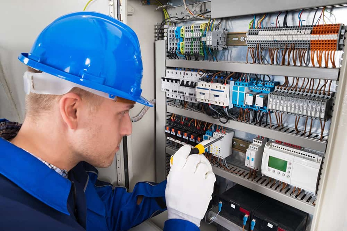 Elektroniker für Energie- und Gebäudetechnik (m/w/d) bei Elektro Kayser in Bischofsheim