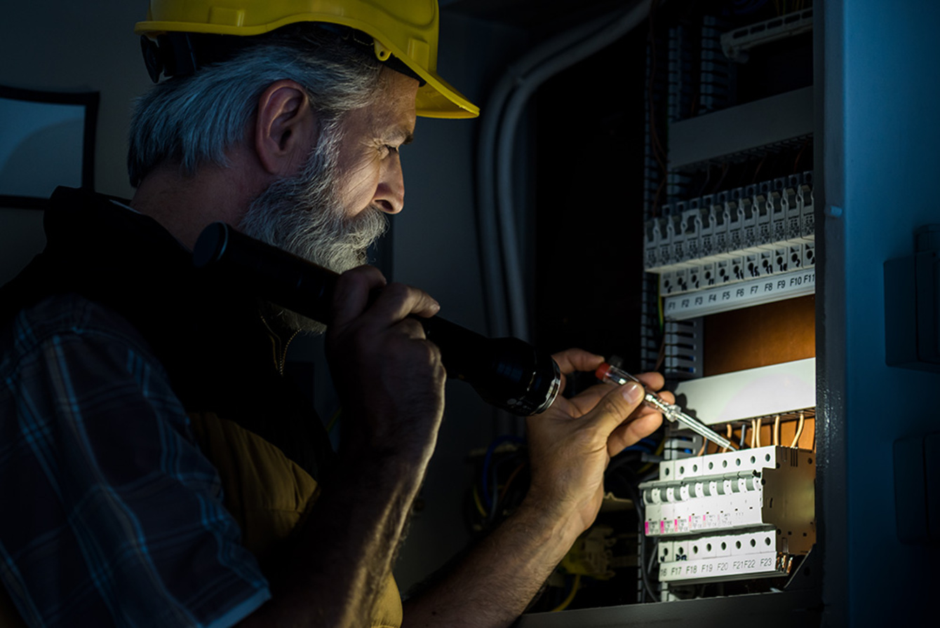 Über­spannungs­schutz bei Elektro Kayser in Bischofsheim